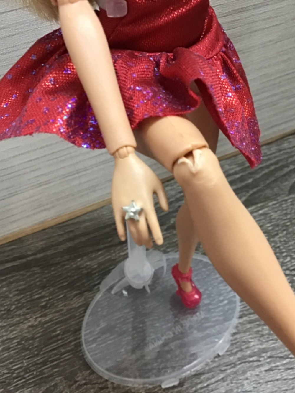 Barbie Doll and Clothing - Picture 14 of 14